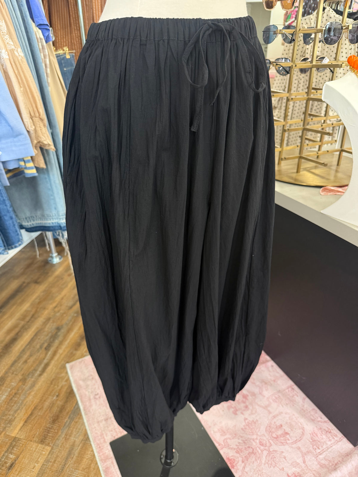 Bluivy- Black Balloon Pants