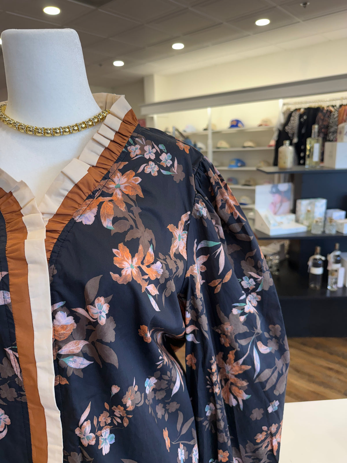 S+S- Plus Black Floral Printed Top