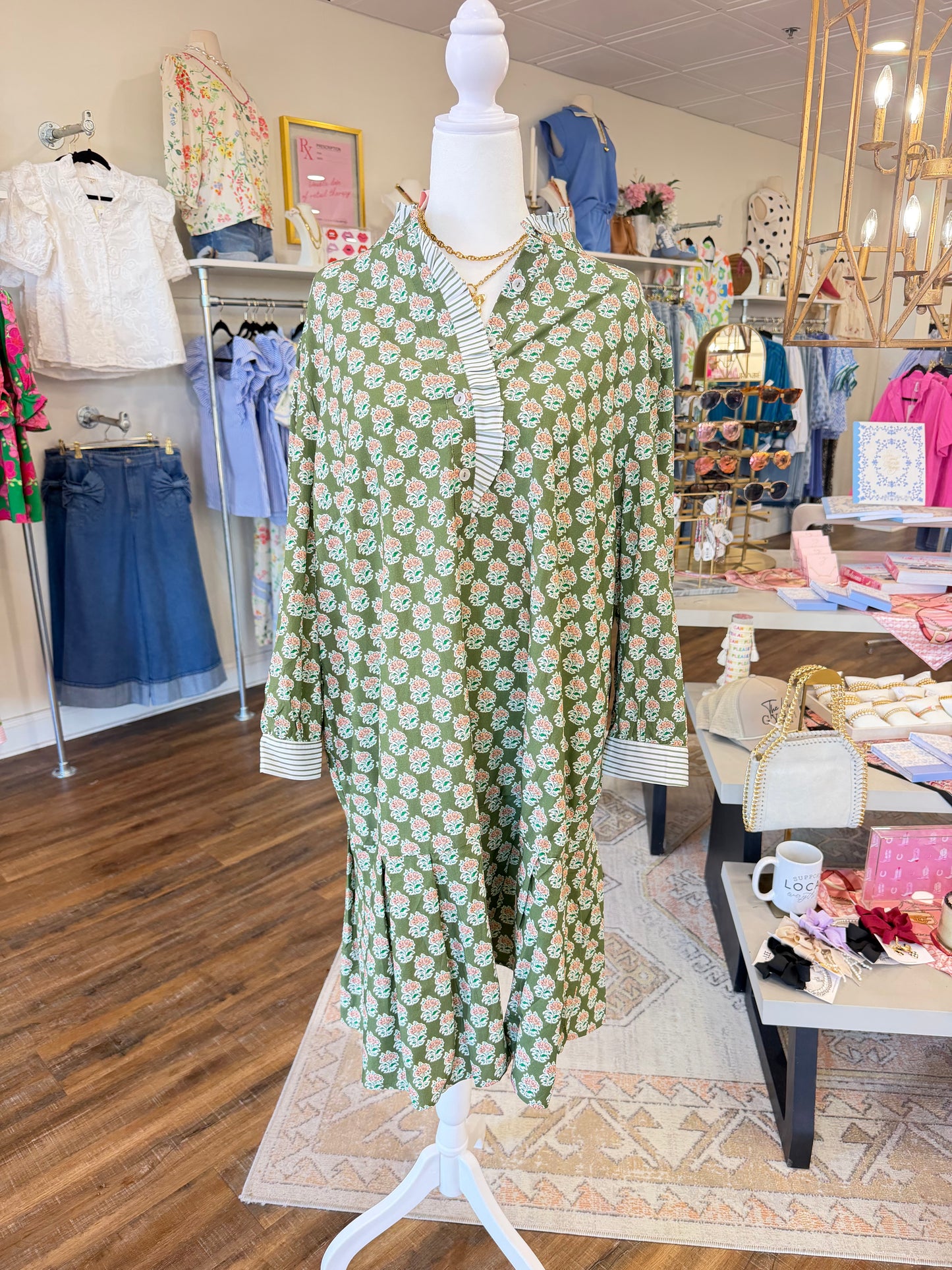 66DISCO Green Floral Bracelet Sleeve Dress