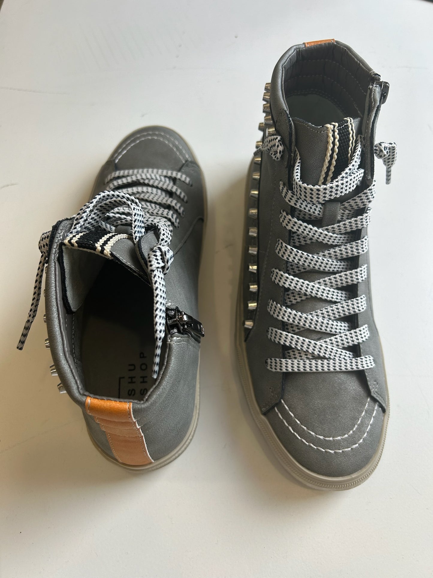 Roxie - Pewter Distressed