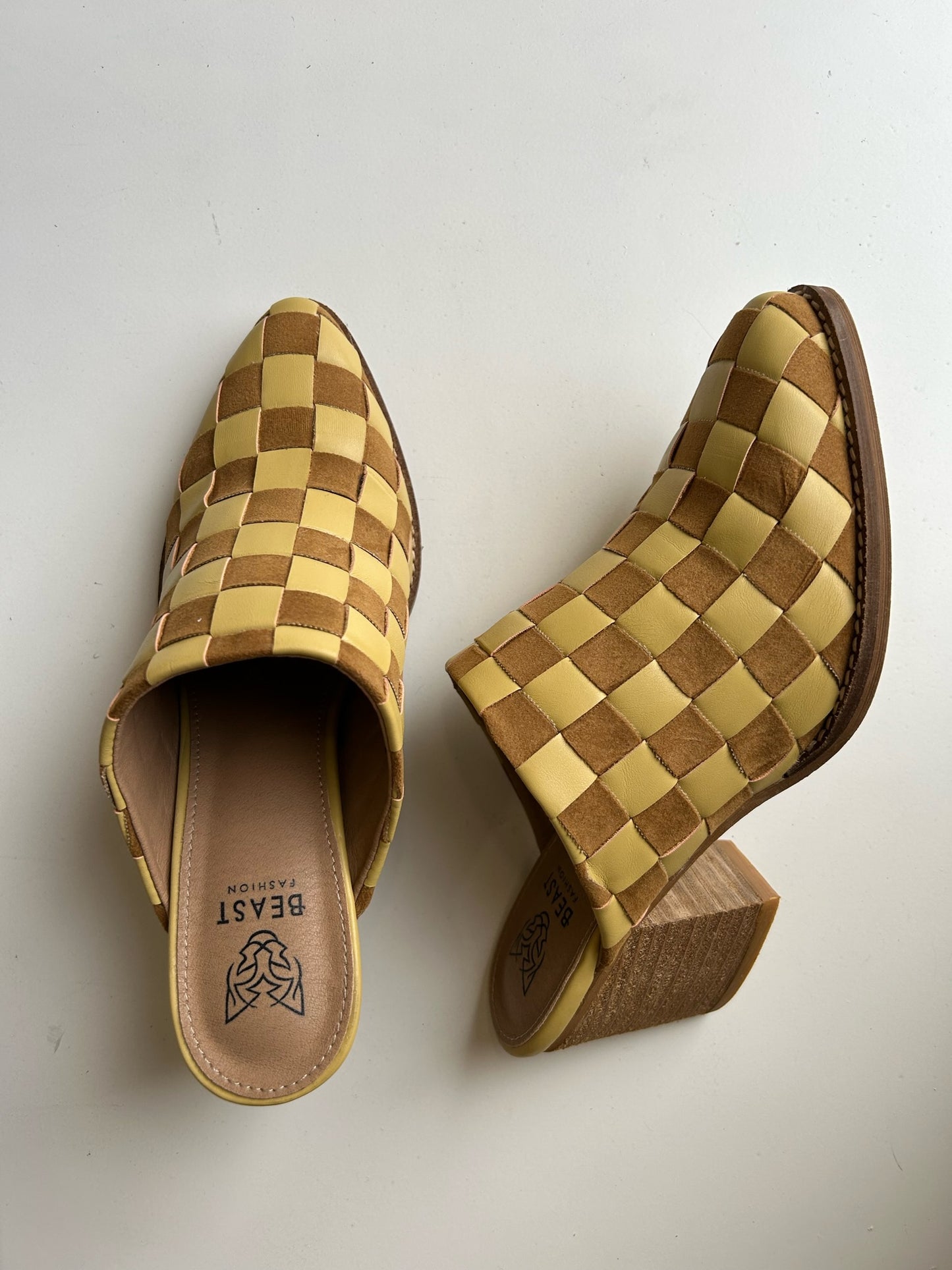 Angela - Mustard Mule