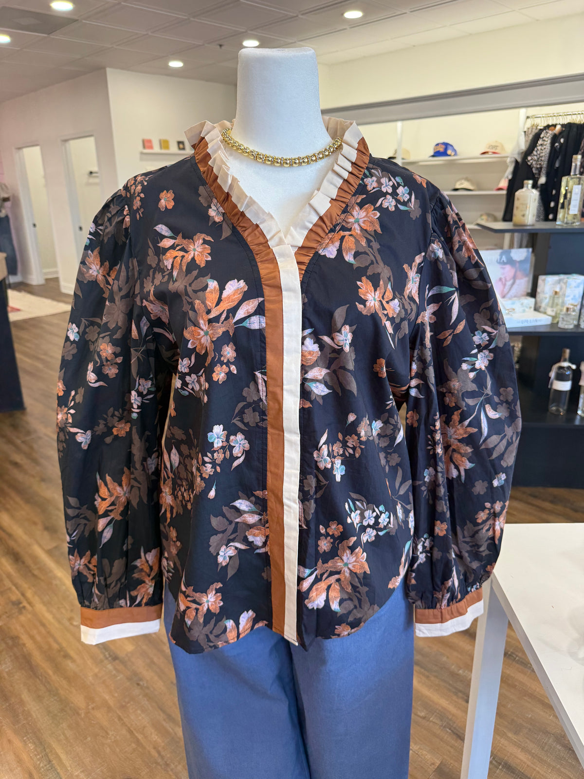 S+S- Plus Black Floral Printed Top
