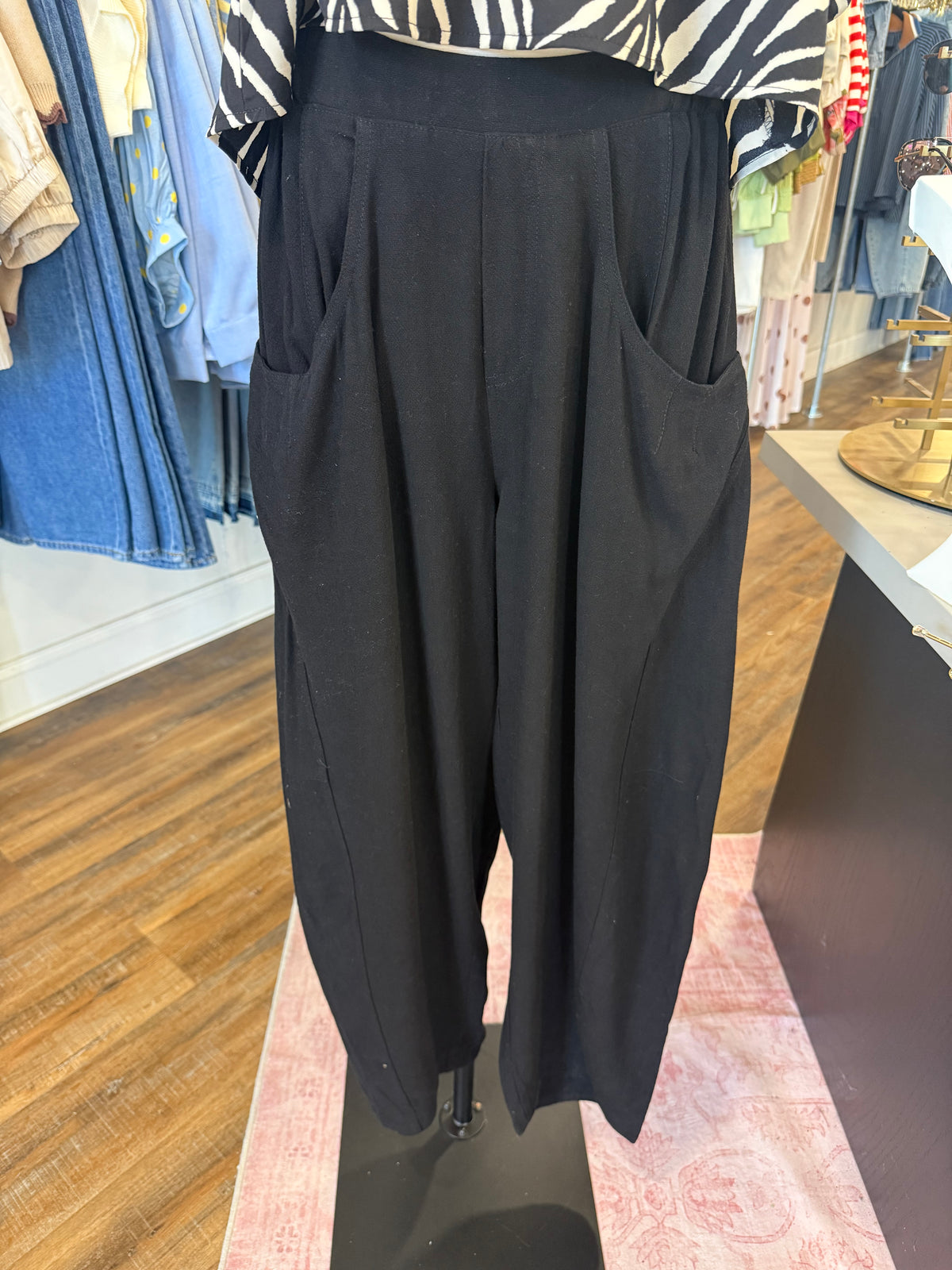 Bluivy- Black Relaxed Barrel Pants