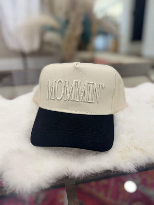 Mommin’ Vintage Trucker Hat