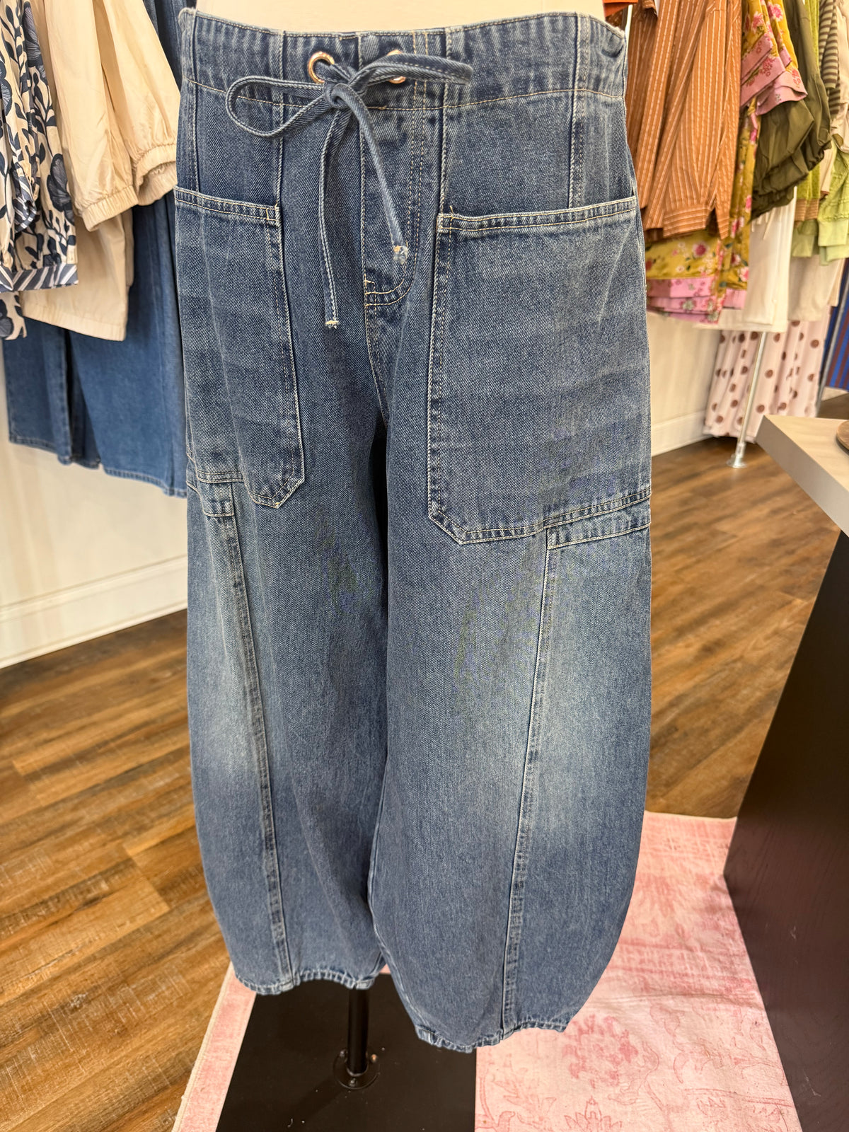Bluivy- Medium Wash Barrel Jeans
