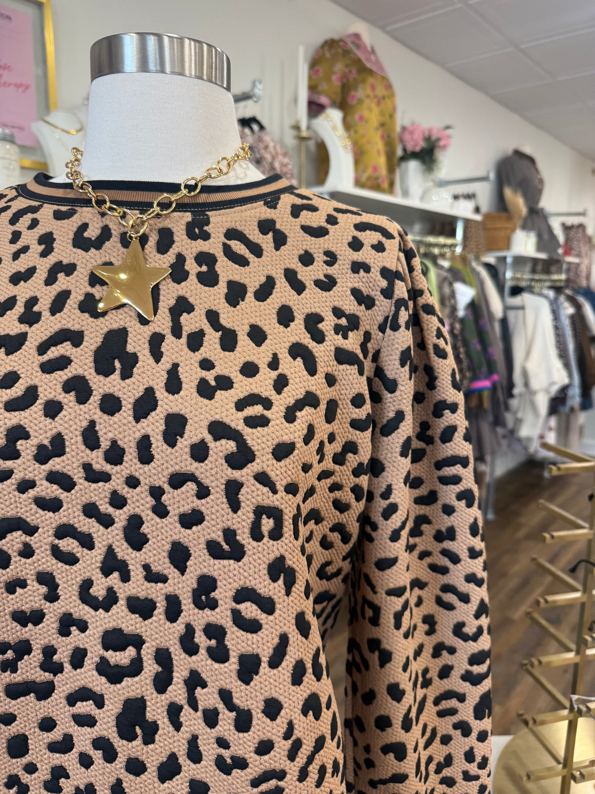 Jodifl- Mocha Leopard Top