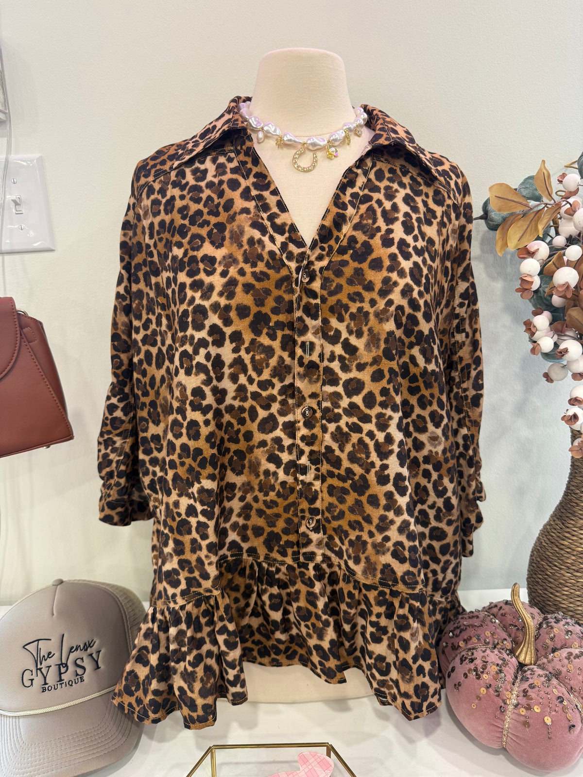Umgee- Latte Leopard Top