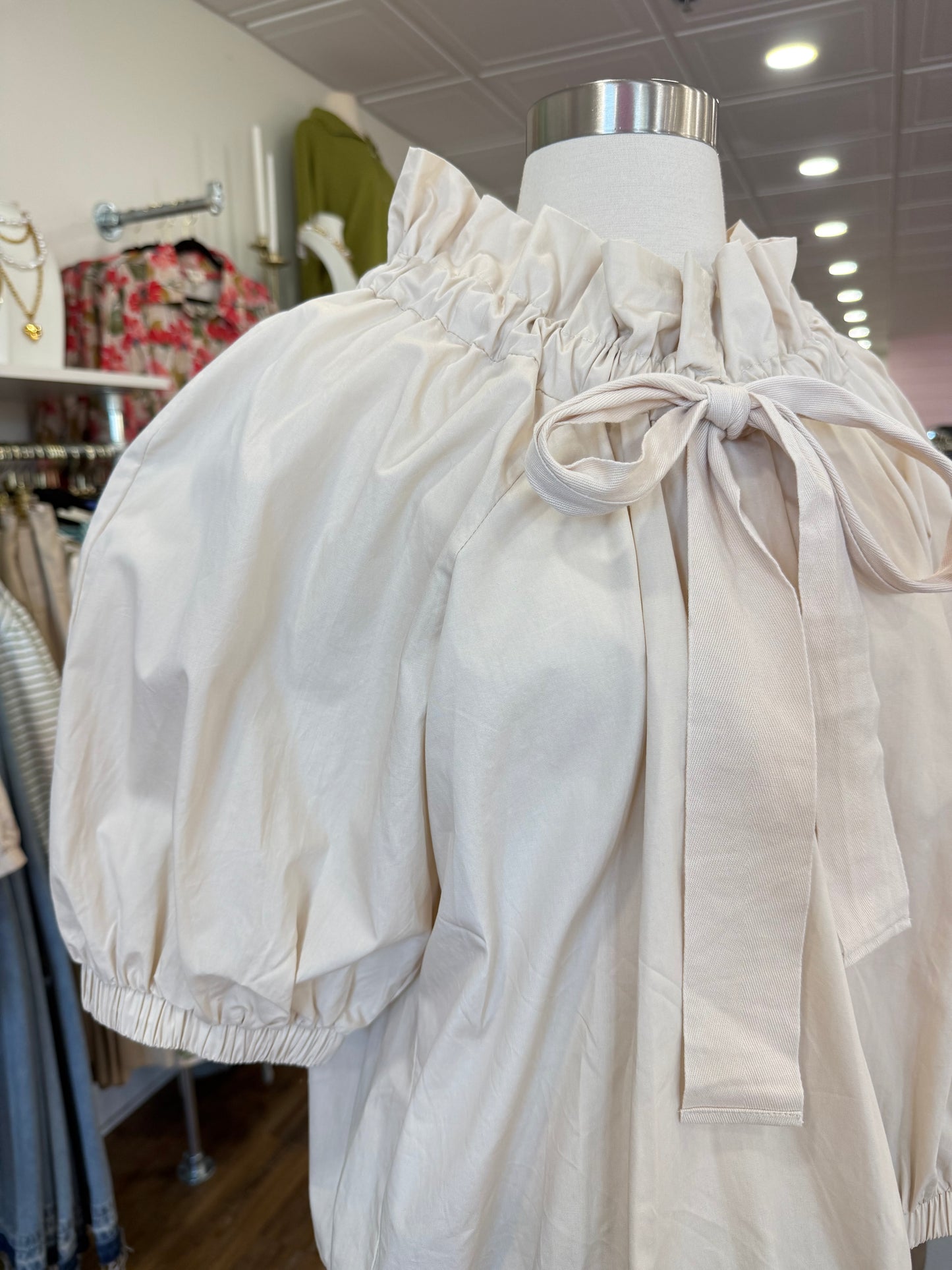 Jodifl- Cream Bubble Top