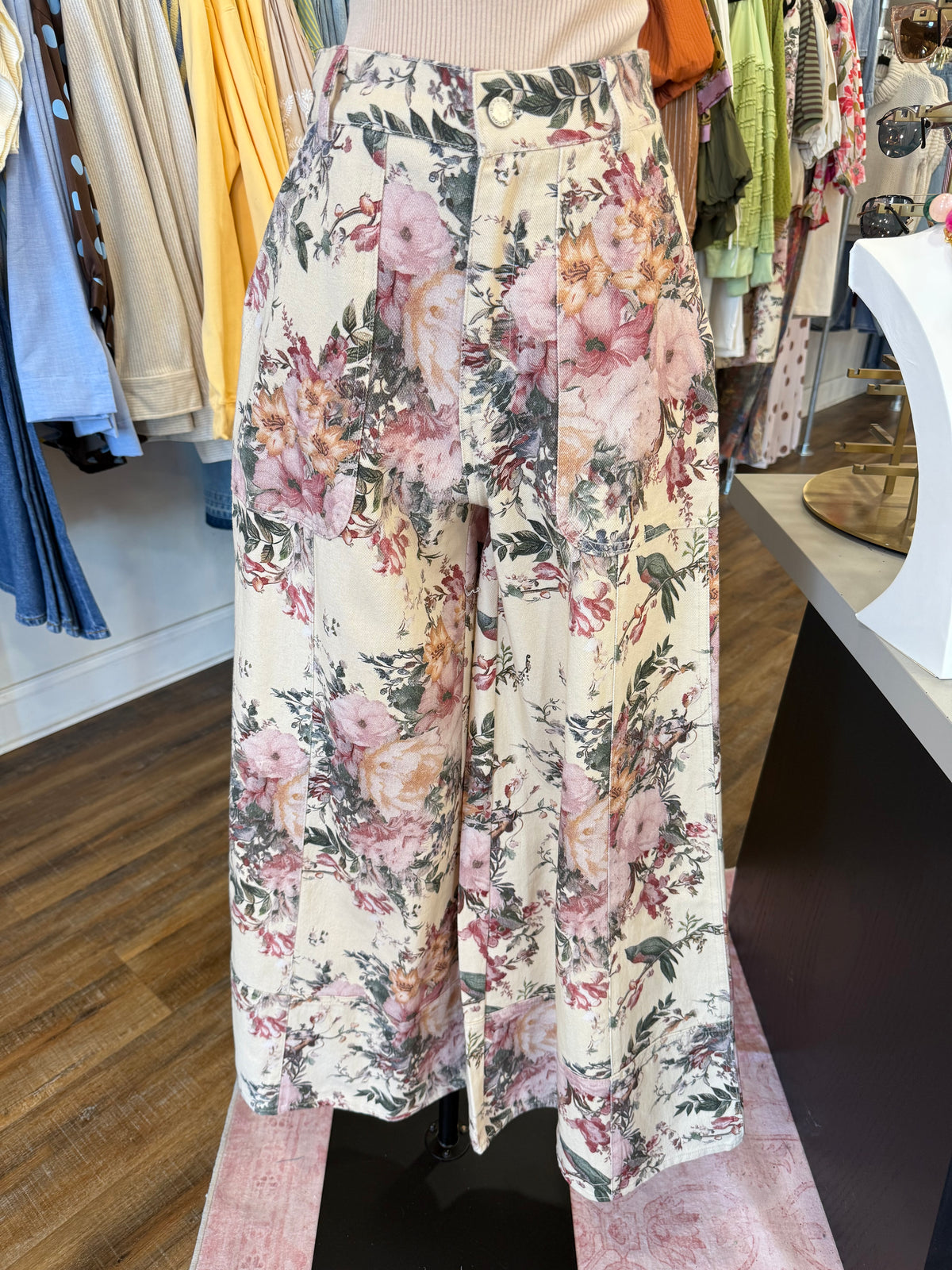 D&D- Cream Floral Pants