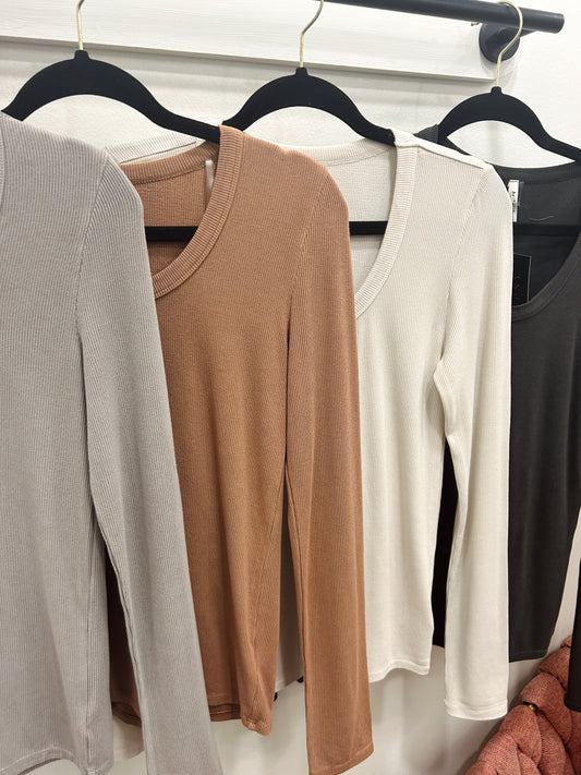 Basics - Long Sleeve