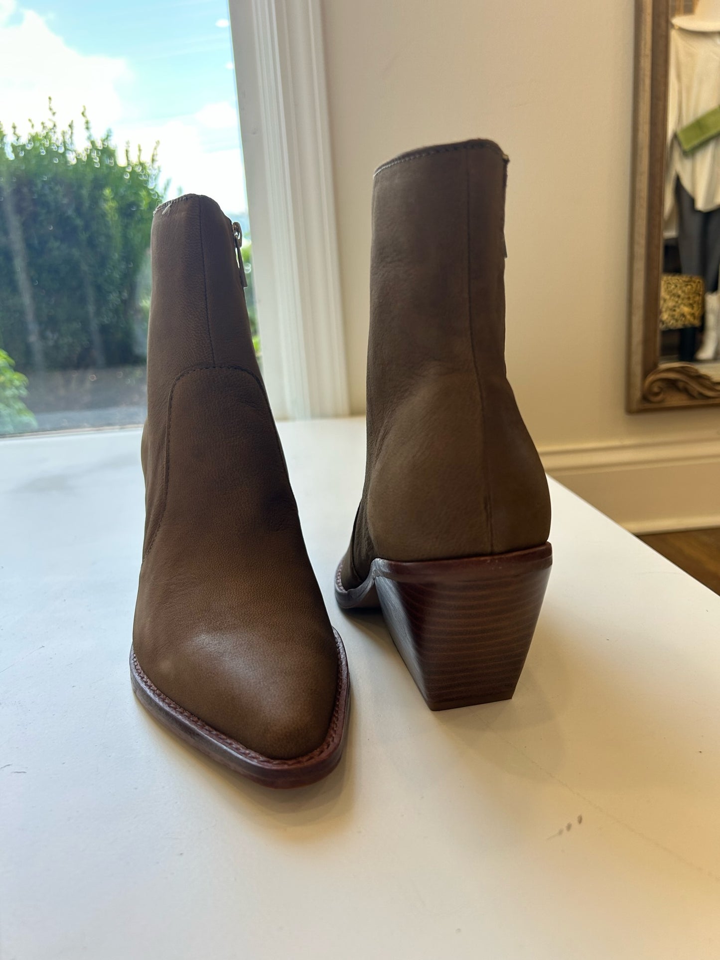 Volli - Brown Nubuck Boot